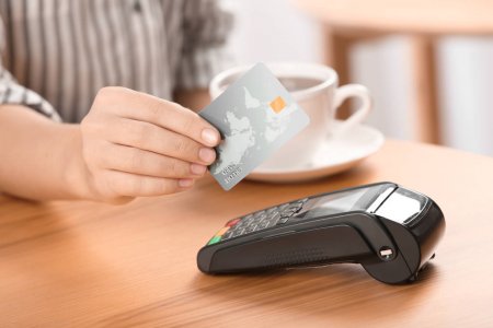 Como vender máquinas de cartão? Representante de máquinas de cartão