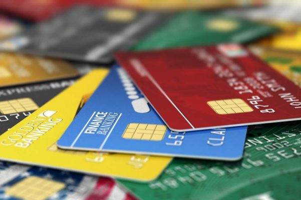Como identificar cartões de crédito falsos? Cartões de crédito falsos