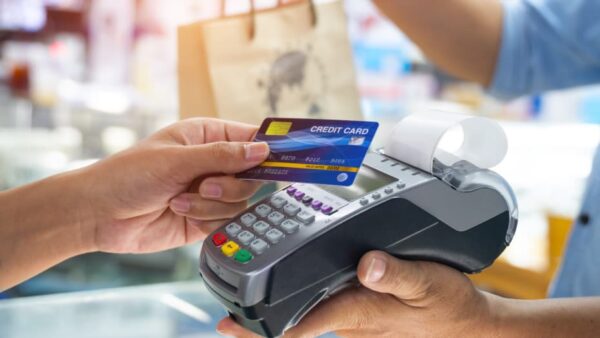 Como usar cartão com NFC? Cartão por aproximação