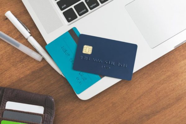 Como registrar vendas nos cartões de crédito e débito? Cartões de crédito e débito