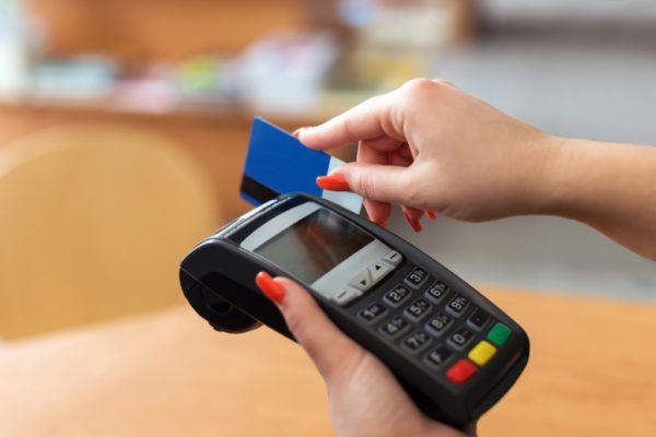Aceitar cartões pode ser o que seu negócio precisa! Aceitar cartões na empresa