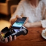 Como usar celular para fazer compras? Dá pra usar o crédito?