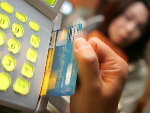 Como registrar vendas no cartão de crédito no fluxo de caixa? Controle de vendas no cartão