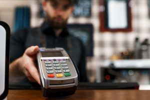 Qual maquininha aceita American Express (Amex)? Veja as opções!