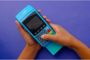 Qual a senha padrão máquina de cartão? Descubra a sua e aprenda redefinir!